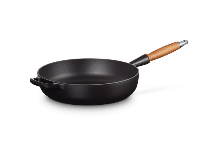 Le Creuset - Patelnia Sauté z drewnianym uchwytem żeliwo 28 cm czarny mat