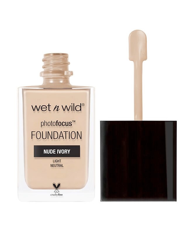 Wet n Wild Photo Focus Foundation wygładzający podkład do twarzy Nude Ivory, 30 ml