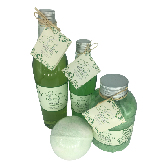 Green Garden Aloe Vera zestaw: żel pod prysznic, 250 ml + płyn do kąpieli, 400 ml + kula do kąpieli, 100 g + sól do kąpieli Aloe Vera, 600 g