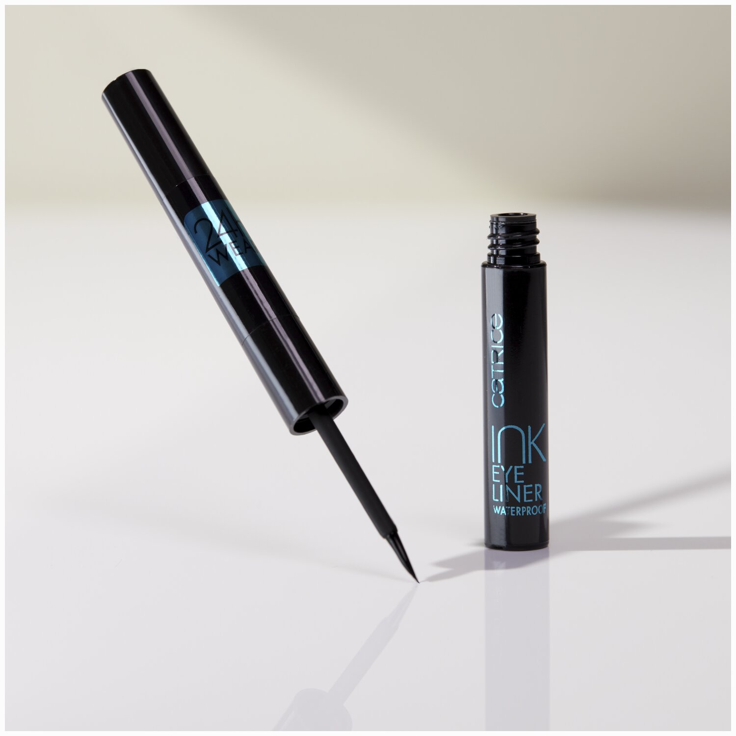 Catrice Liner Ink wodoodporny eyeliner w płynie 010, 1,7 ml