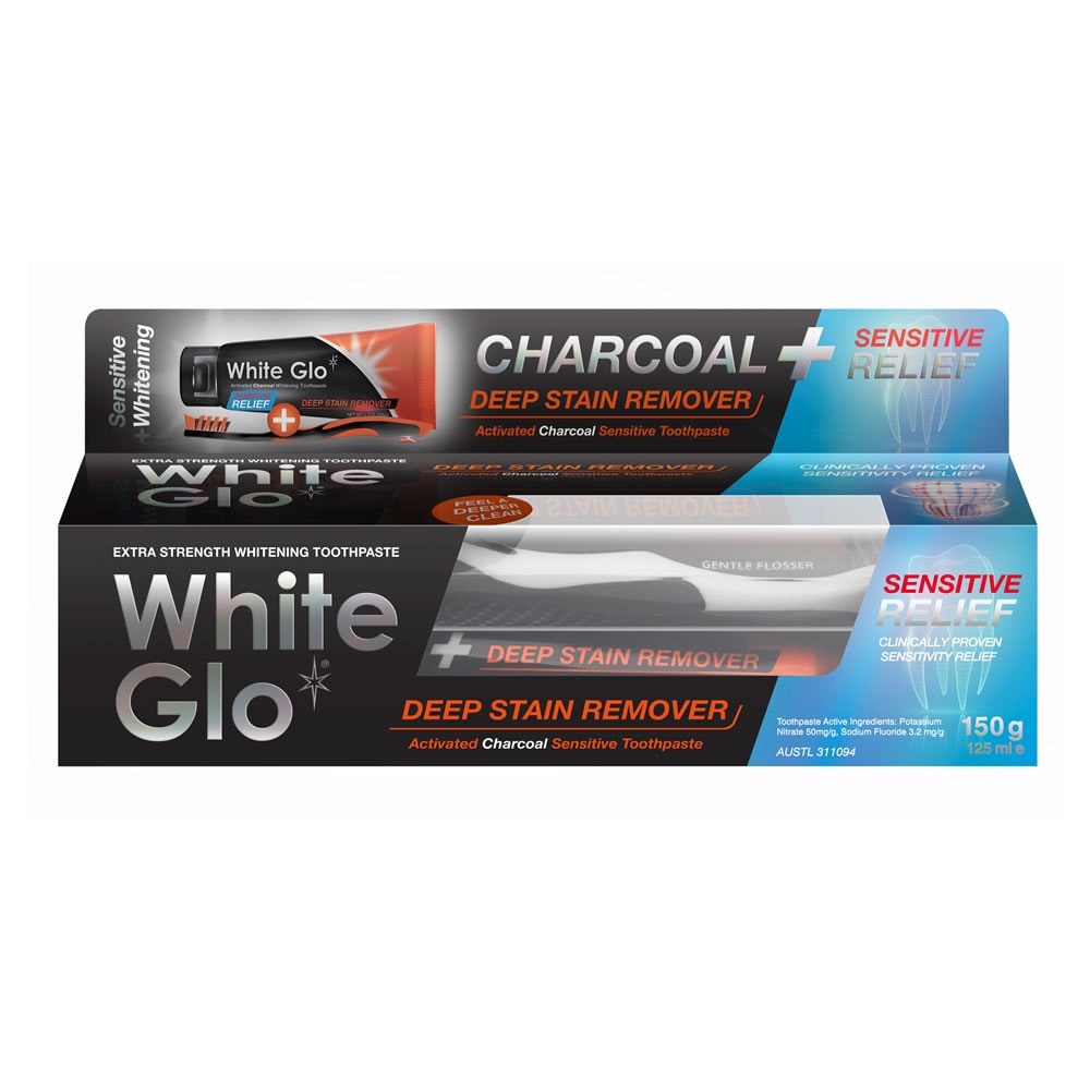 White Glo Charcoal Deep Stain Remover Sensitive Relief zestaw: wybielająca pasta do mycia zębów z aktywnym węglem, 125 ml + szczoteczka, 1 szt.