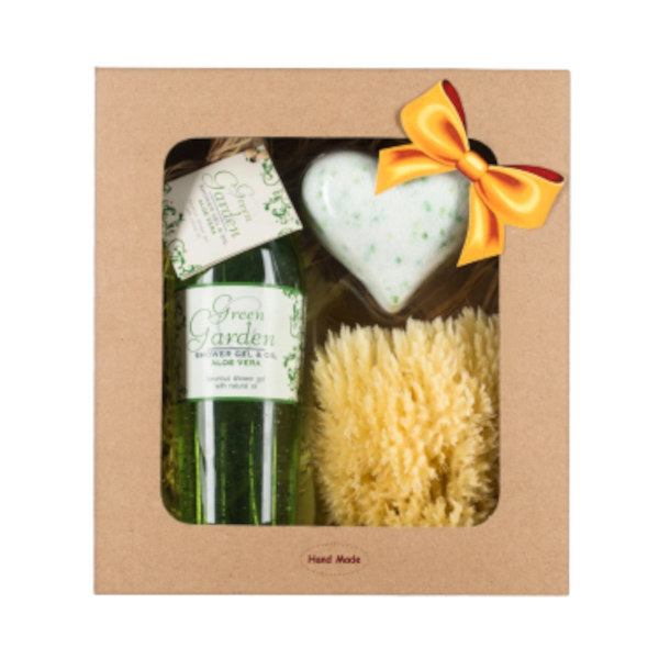 Green Garden zestaw: żel pod prysznic, 250 ml + kula do kąpieli Aloe Vera, 100 g + gąbka do mycia ciała, 1 szt.