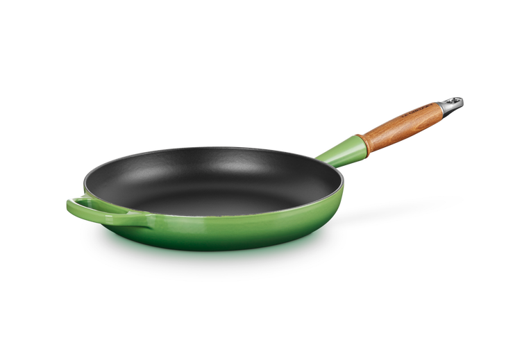Le Creuset - Patelnia Signature z drewnianym uchwytem 28 cm Bamboo green
