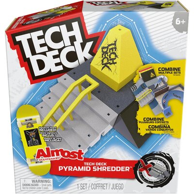 Zestaw do fingerboard SPIN MASTER Tech Deck Pyramid Shredder